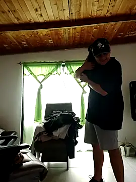 NoahLux online show from October 2025 12:56:01 PM