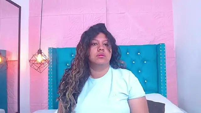 CloeStron online show from October 2025 10:22:02 AM