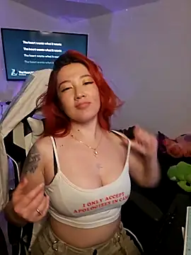 Snapshot of lunnaa_ chatting on October 2025 12:39:02 AM lunnaa online show from October 2025 12:39:02 AM