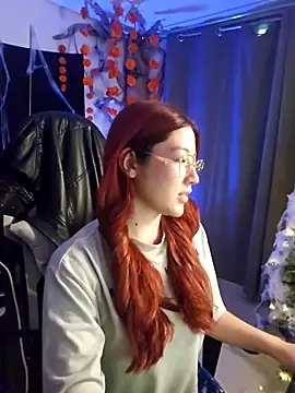 Snapshot of lunnaa_ chatting on November 2025 02:33:01 AM lunnaa online show from November 2025 02:33:01 AM