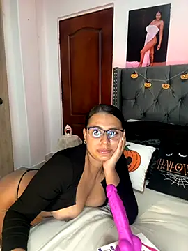 ema zoe online show from October 2025 12:08:02 AM