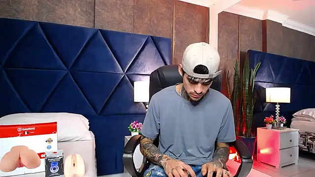 AronMuller  online show from September 2025 05:19:02 AM