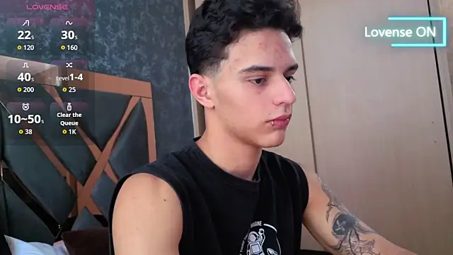 logan madoox online show from September 2025 07:13:01 PM
