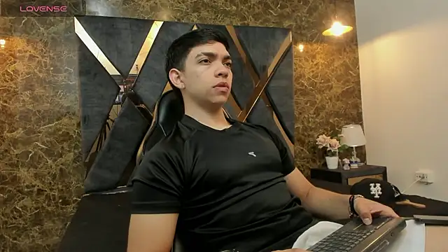 Eryonbradley online show from February 2026 11:30:01 AM