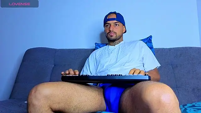 tomas smith1 online show from April 2026 10:50:01 AM