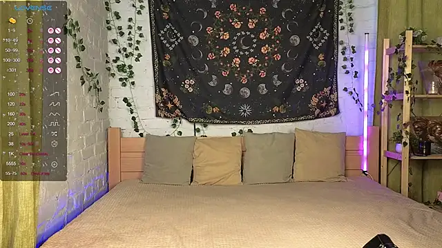 Snapshot of Bekky_Hammon chatting on September 2025 03:33:02 AM Bekky Hammon online show from September 2025 03:33:02 AM