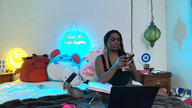 GigiMcFee online show from September 2025 04:34:02 AM