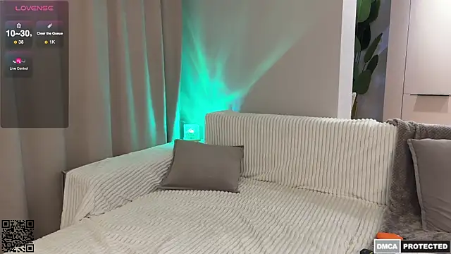 Exeltis online show from October 2025 06:15:01 PM