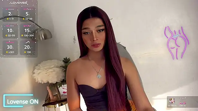 Snapshot of TrinityFucksYou chatting on October 2025 02:13:02 PM TrinityFucksYou online show from October 2025 02:13:02 PM