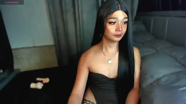 Snapshot of TrinityFucksYou chatting on July 2026 02:10:02 PM TrinityFucksYou online show from July 2026 02:10:02 PM