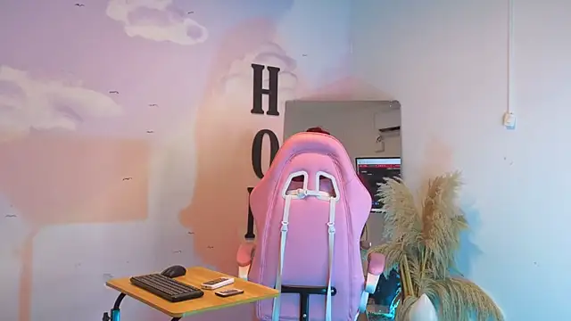 Catherine Smith  online show from October 2025 12:02:02 PM