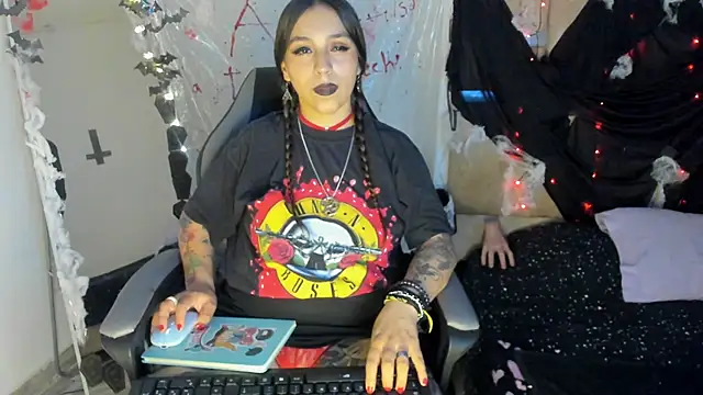 JulianaCarter online show from October 2025 07:14:02 PM