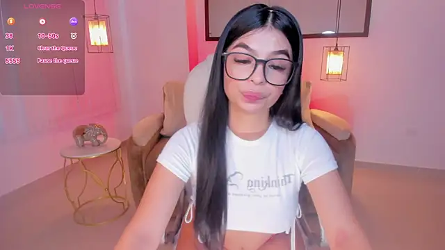 Melina Rouge online show from April 2026 07:17:02 PM