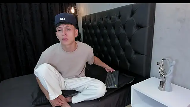 stephane rouss online show from January 2026 07:51:02 PM