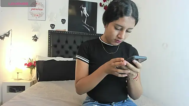 ScarlettVell online show from October 2025 08:20:02 PM