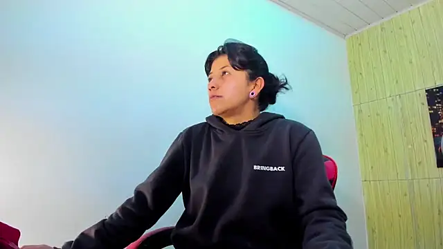 Raven Rouge  online show from October 2025 04:13:01 AM