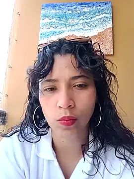 Vikyvoyeur online show from April 2026 05:43:01 PM