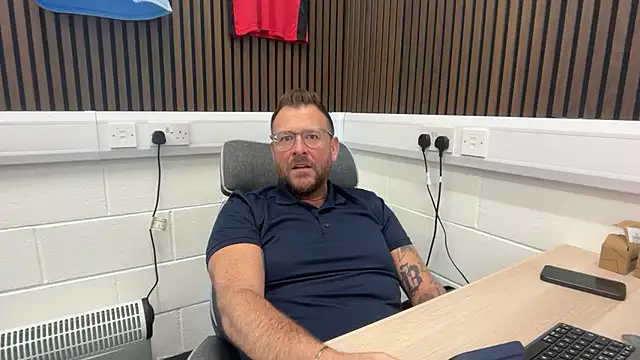 bilf1978 online show from February 2026 07:38:02 AM