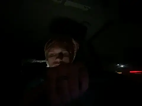 XanderOzzz online show from November 2025 04:26:02 AM