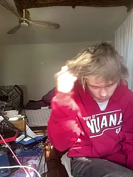 XanderOzzz online show from February 2026 07:21:01 PM