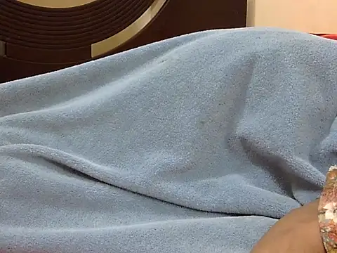 smallcuute online show from November 2025 11:21:02 PM