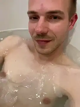 Skinny0150 online show from November 2025 09:24:02 PM