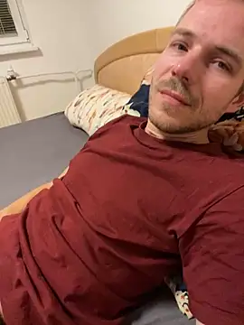 Skinny0150 online show from December 2025 09:54:01 PM