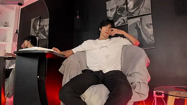 jett savage online show from September 2025 10:53:01 PM