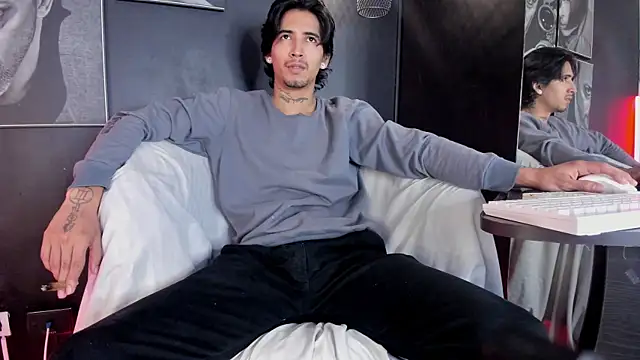 jett savage online show from November 2025 02:17:01 PM