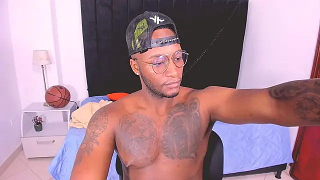 chrstian lewis1 online show from October 2025 12:15:01 PM