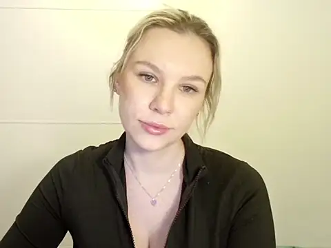 Snapshot of SadieBrilliance chatting on October 2025 06:20:01 PM SadieBrilliance online show from October 2025 06:20:01 PM