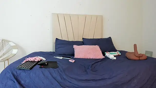  Miaa khalifa  online show from April 2026 12:13:01 PM