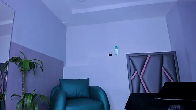 Snapshot of aurora_tziu chatting on September 2025 04:03:01 AM aurora tziu online show from September 2025 04:03:01 AM