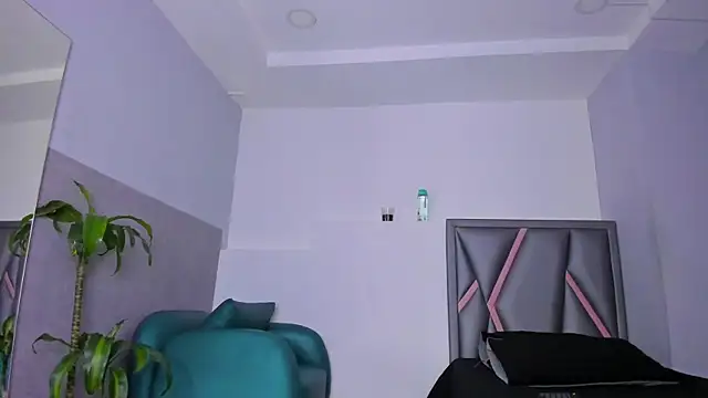 Snapshot of aurora_tziu chatting on September 2025 04:36:01 AM aurora tziu online show from September 2025 04:36:01 AM