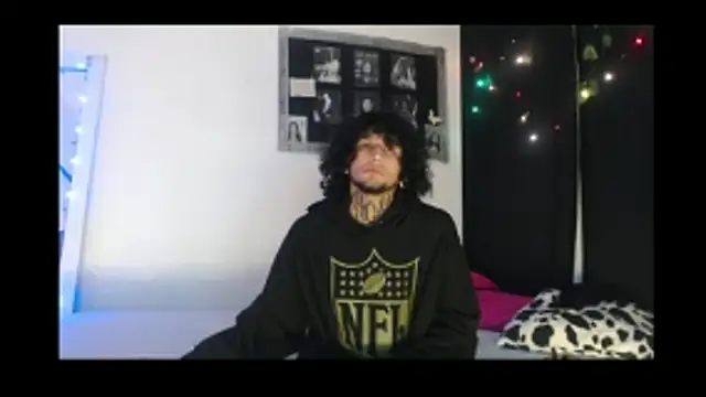 Snapshot of jayusak chatting on November 2025 06:02:02 AM jayusak online show from November 2025 06:02:02 AM