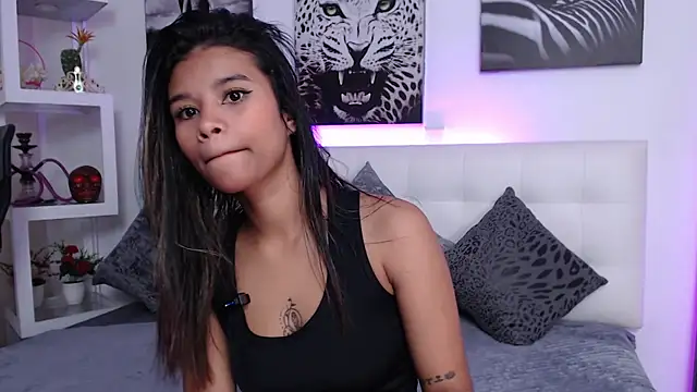 scarletht online show from September 2025 12:37:01 PM