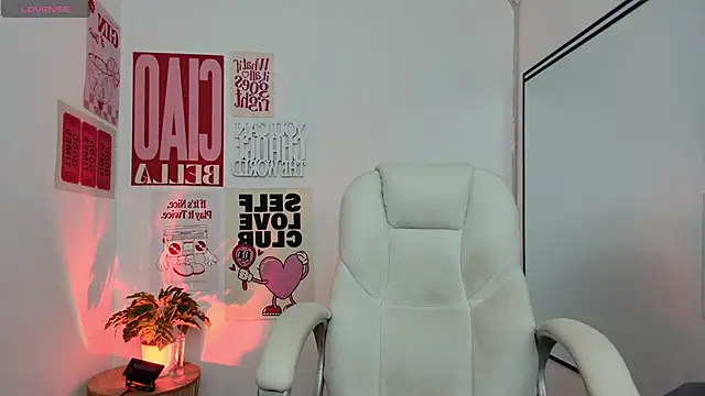 Pautiink online show from September 2025 08:44:02 PM