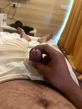 saumon3022 online show from November 2025 05:24:01 AM