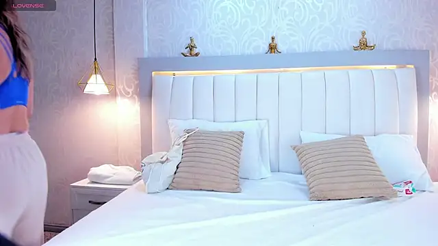 LinaLanm online show from September 2025 04:05:01 AM