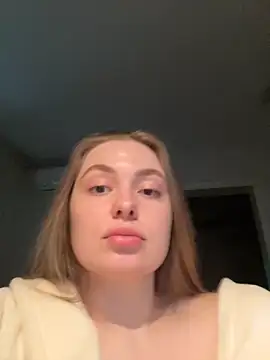 DeniMilkyyyyy online show from October 2025 04:29:02 PM