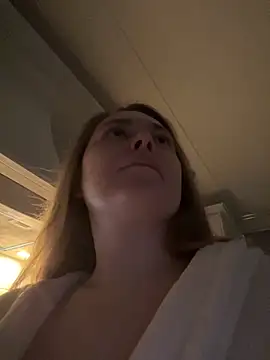 DeniMilkyyyyy online show from November 2025 04:33:01 PM