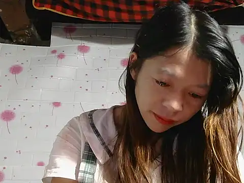 Snapshot of Mina_ti chatting on October 2025 11:03:02 PM Mina ti online show from October 2025 11:03:02 PM