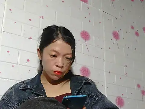 Snapshot of Mina_ti chatting on October 2025 03:01:01 PM Mina ti online show from October 2025 03:01:01 PM