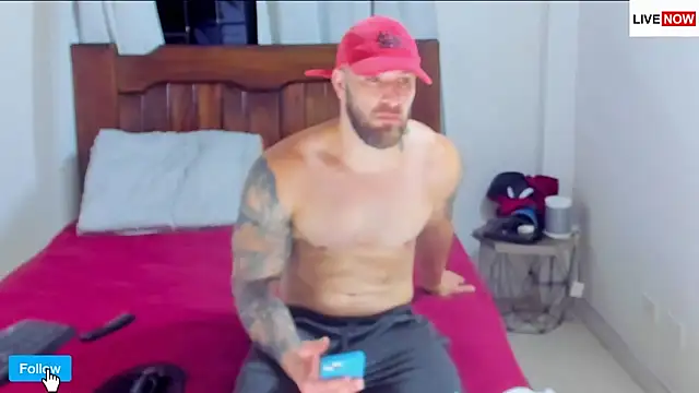 Snapshot of Hunter_Hoott chatting on June 2026 11:18:02 PM Hunter Hoott online show from June 2026 11:18:02 PM