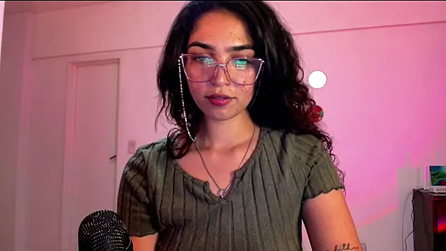 Ariagal online show from October 2025 12:22:01 AM