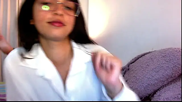 Ariagal online show from November 2025 12:33:01 AM