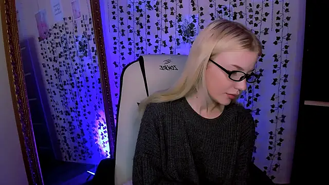 AnyaTaylor  online show from March 2026 03:00:02 AM