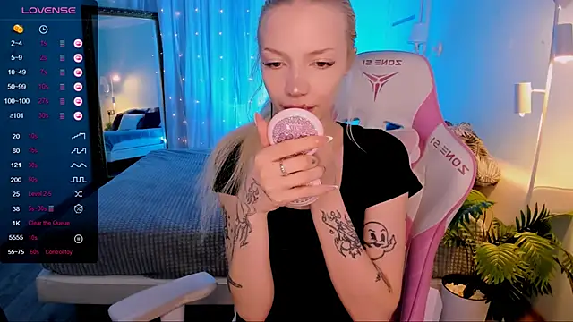 Snapshot of AnyaTaylor_ chatting on May 2026 02:16:01 AM AnyaTaylor online show from May 2026 02:16:01 AM