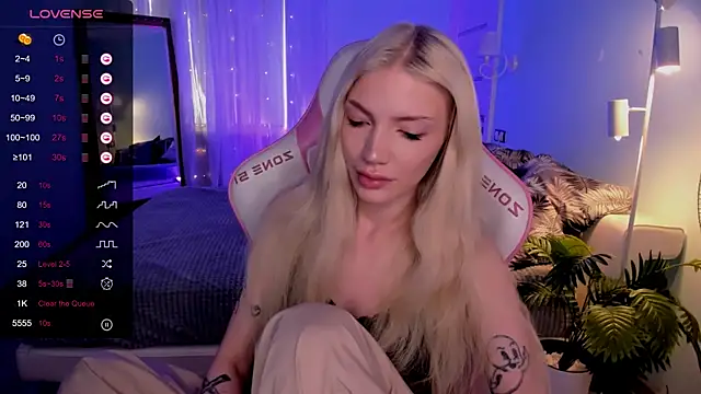 Snapshot of AnyaTaylor_ chatting on June 2026 02:27:01 AM AnyaTaylor online show from June 2026 02:27:01 AM