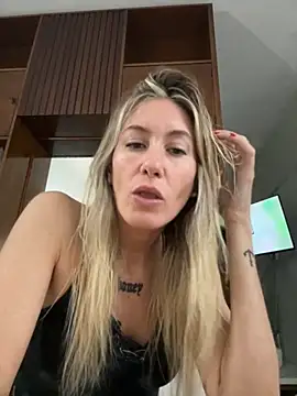 caritadeangellll online show from November 2025 09:48:01 PM